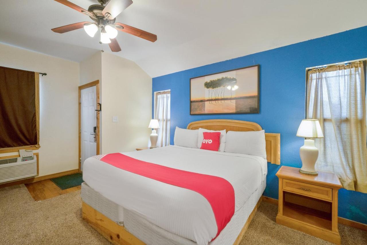Oyo Hotel Kenedy Downtown - Us 181 ภายนอก รูปภาพ