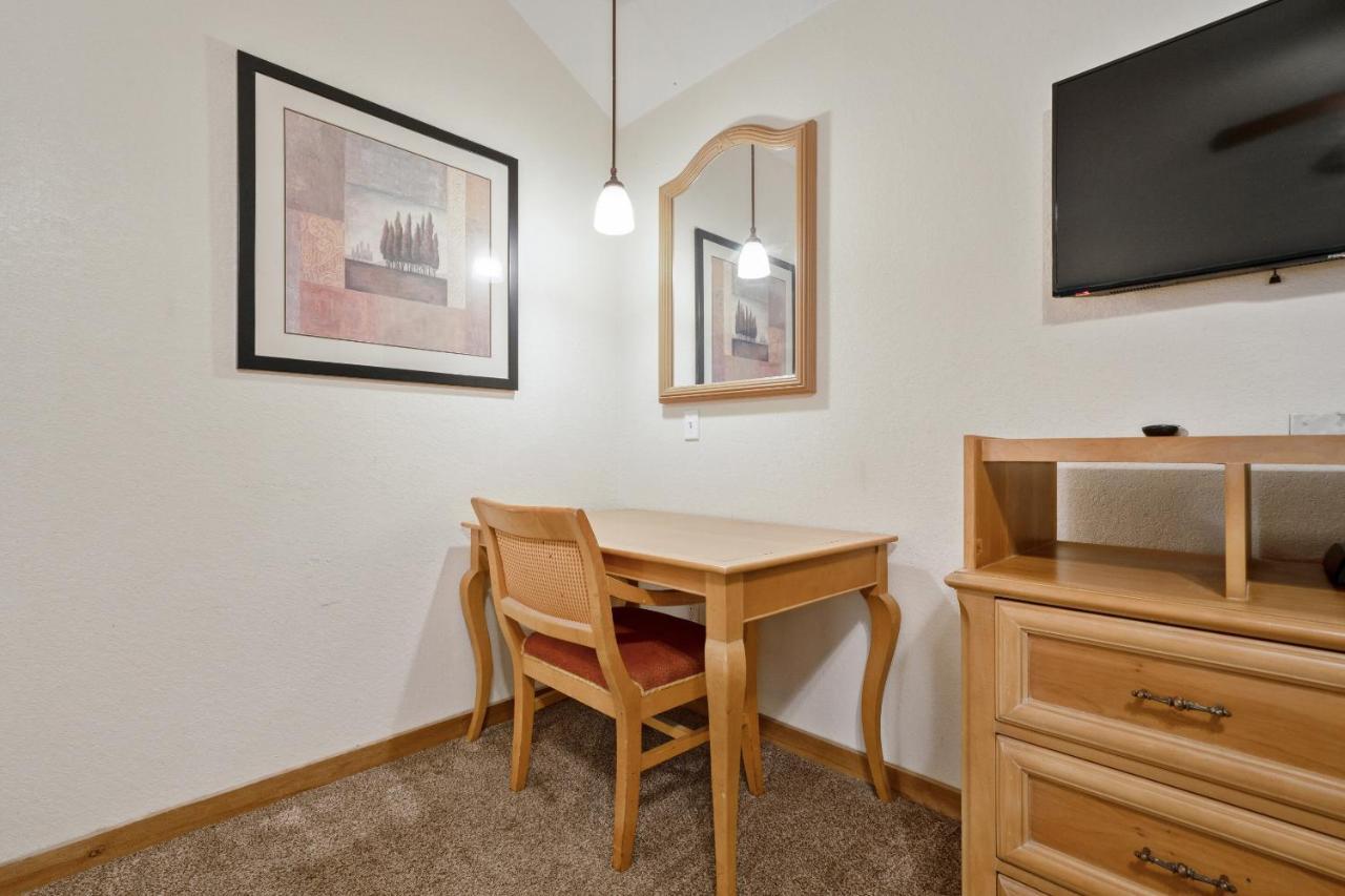 Oyo Hotel Kenedy Downtown - Us 181 ภายนอก รูปภาพ