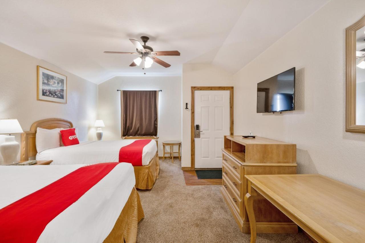Oyo Hotel Kenedy Downtown - Us 181 ภายนอก รูปภาพ